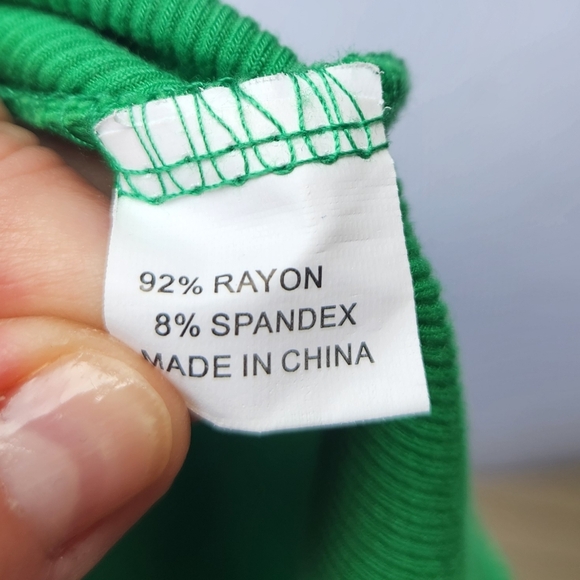 Green Rib-Knit Top Long Sleeve Scoop Neck Solid Rayon Blend Fitted - Picture 12 of 13